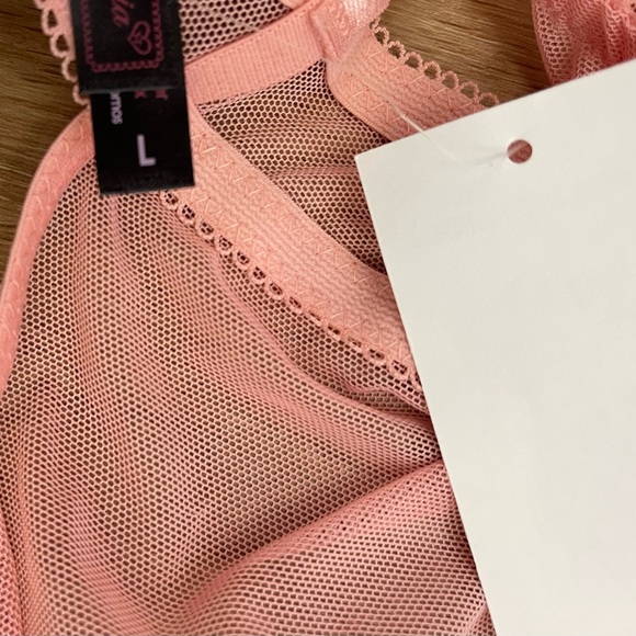 Secret Lace mesh keyhole teddy bodysuit - Picture 14 of 15